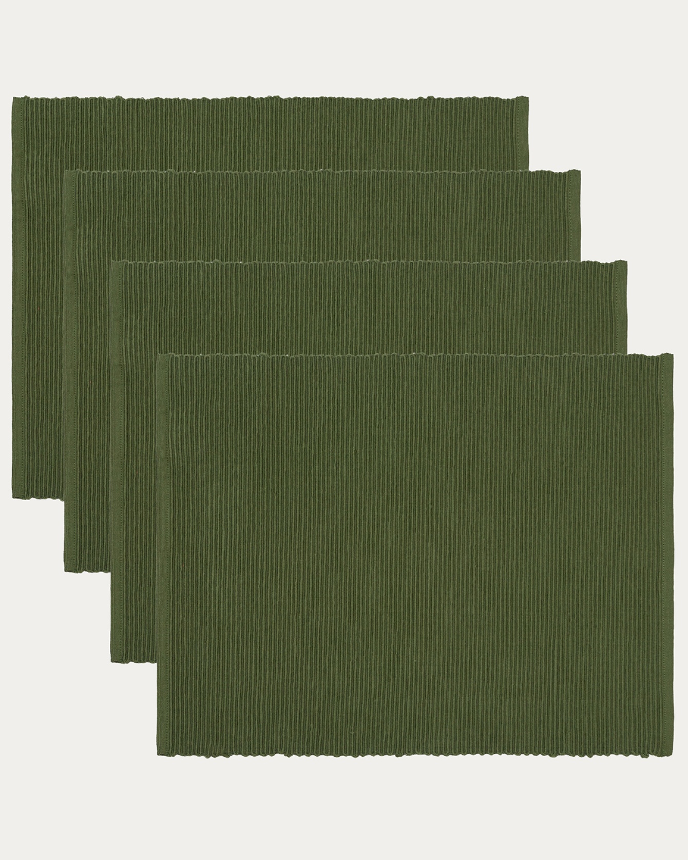 Produktbild dunkles olivgrün UNI Tischset aus weicher Baumwolle in Rippenqualität von LINUM DESIGN. Größe 35x46 cm und in 4er-Pack verkauft.