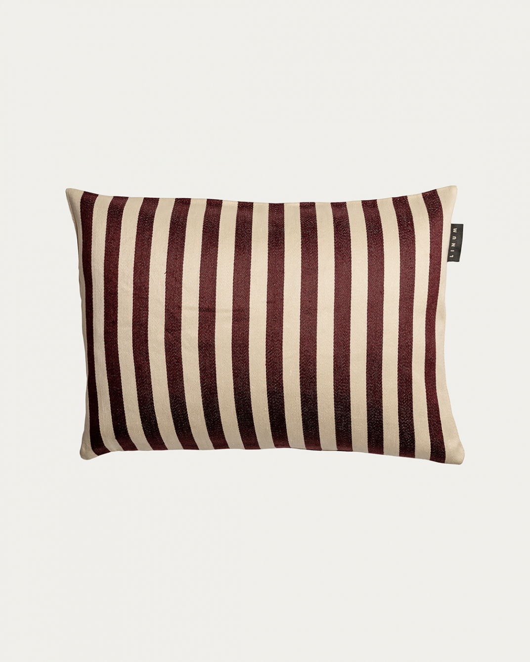 Product image dark burgundy red AMALFI cushion cover with wide stripes made of 77% linen and 23% cotton from LINUM DESIGN. Size 35x50 cm.