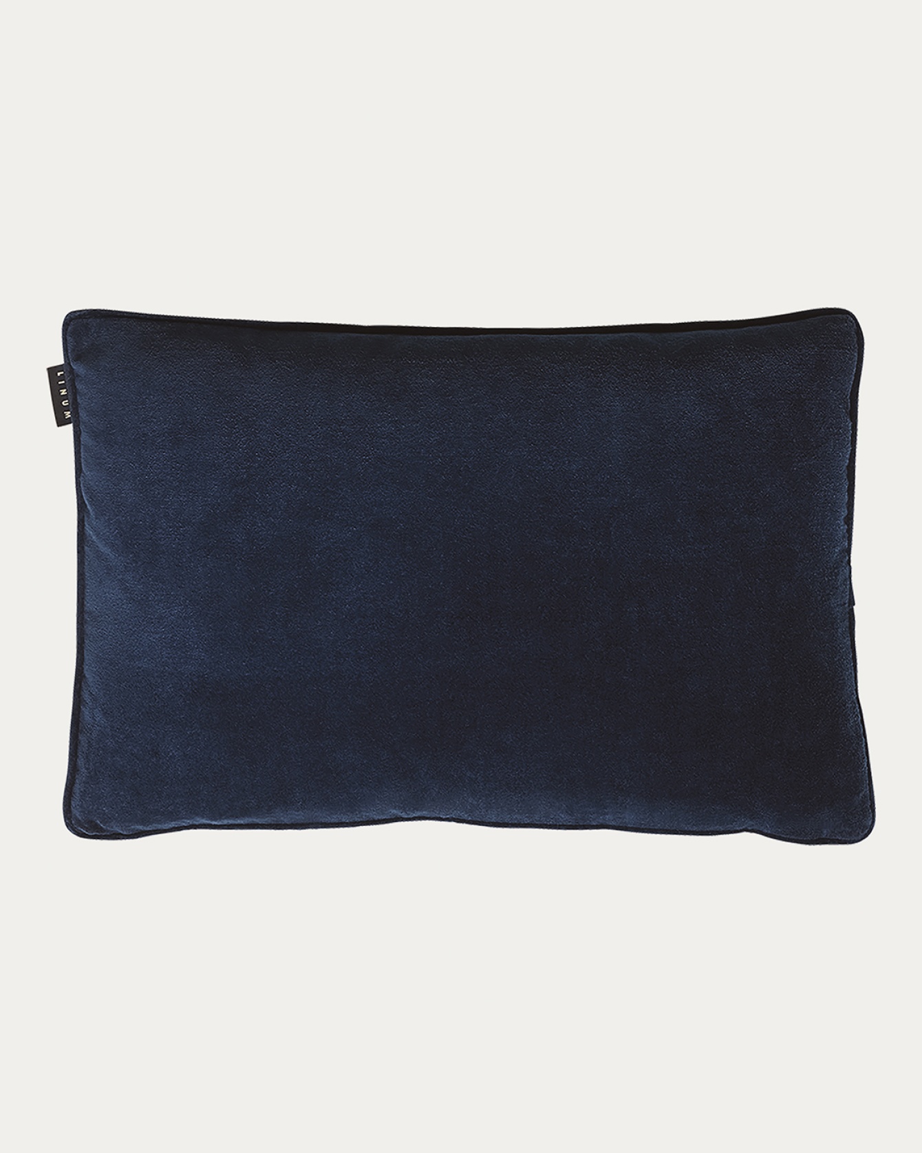Product image ink blue PAOLO cushion cover in soft cotton velvet from LINUM DESIGN. Size 40x60 cm.