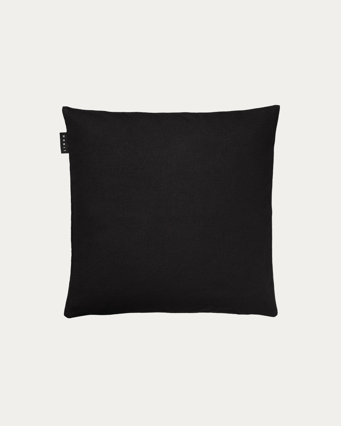 Produktbild schwarz PEPPER Kissenhülle aus weicher Baumwolle von LINUM DESIGN. Einfach zu waschen und langlebig für Generationen. Größe 40x40 cm.